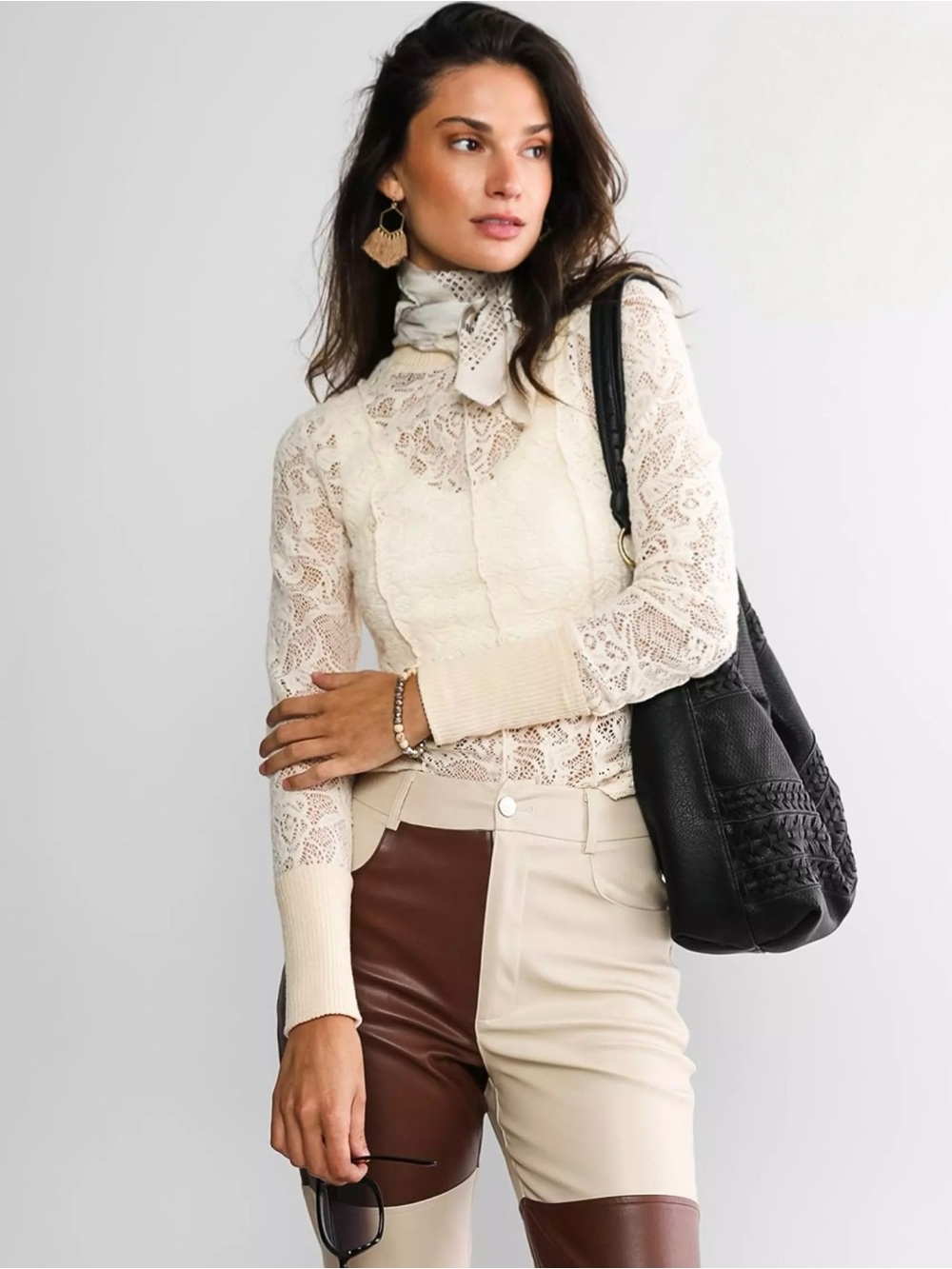 Gimmicks by BKE lace top. Sz. L